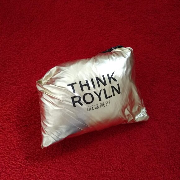 BURGANDY cropped hi-low floral down poncho with hood NWT 🎈HOST PICK🎈 - Picture 7 of 15